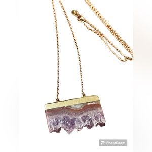 Amethyst Gemstone Gold Tone Pendant Necklace Chain.